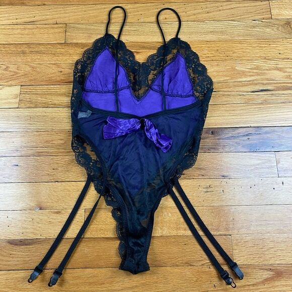 Vintage 80’s Purple & Black Lace teddy Size Small - Picture 3 of 7